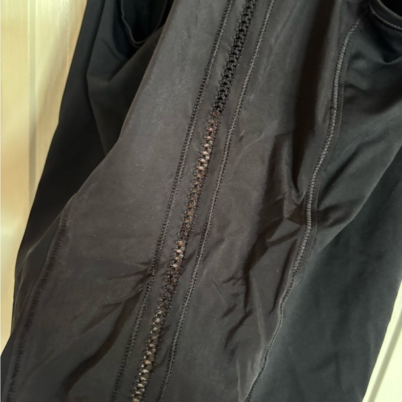 Lululemon Athletica black power Y Tank top size 2 - Picture 7 of 7